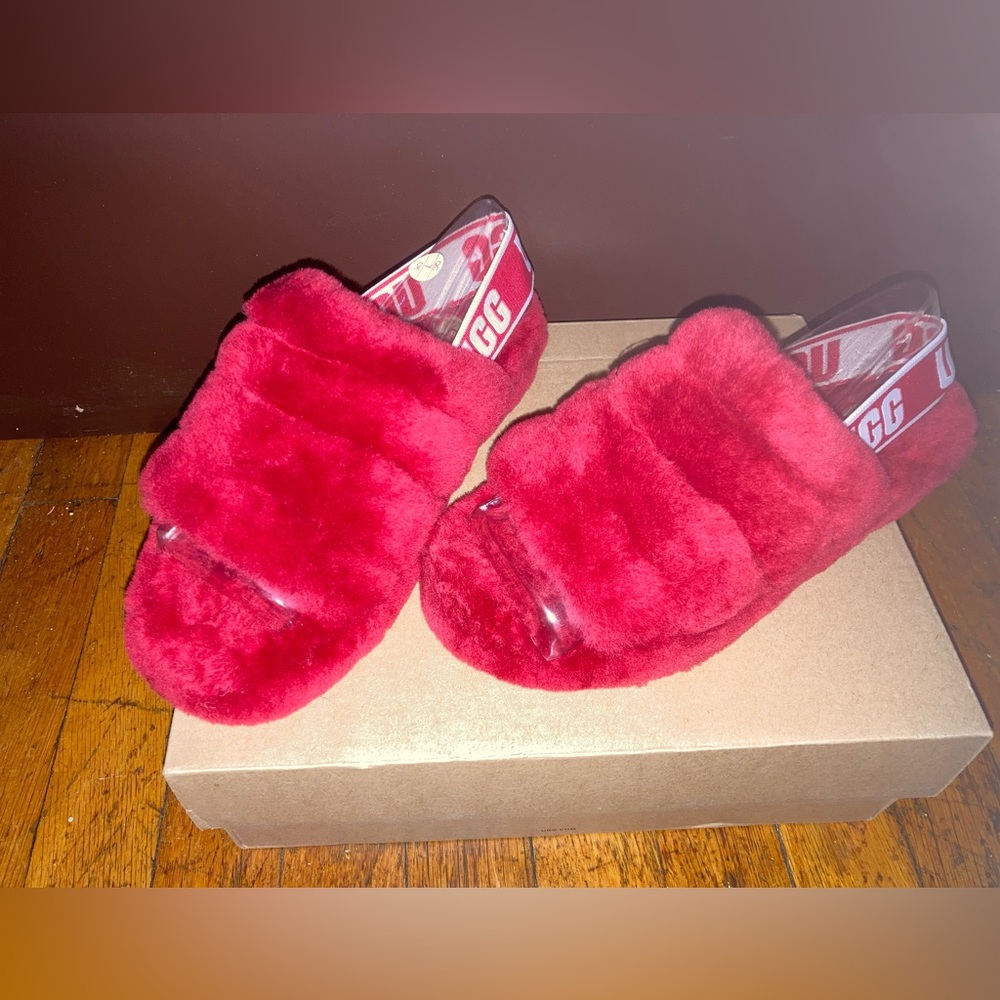 UGG Fluff Slippers